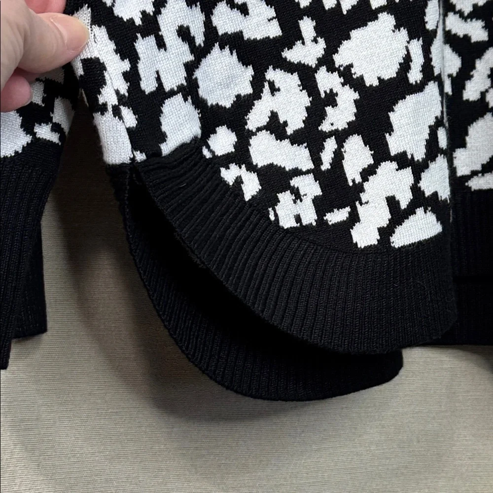 Emaline Sweater Black/White‎ Patterned Turtleneck in Size 1X, 2X, & 3X  NWT